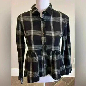 Love notes Womens Small Black Plaid Long Sleeve Top with Peplum ruffle Bottom